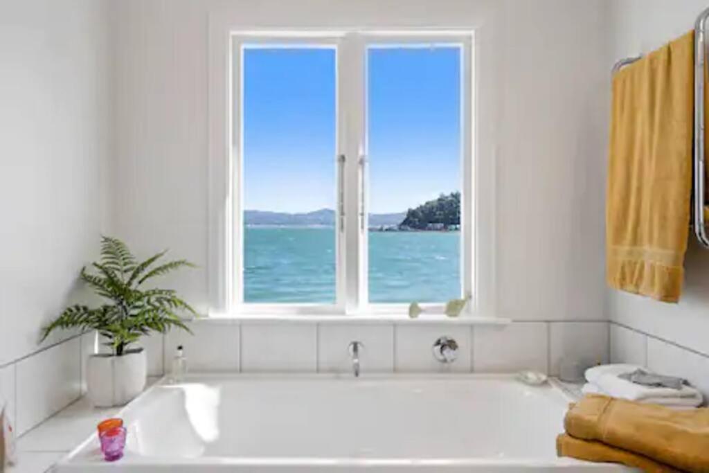 Seaglass Cottage Lower Hutt Exterior foto